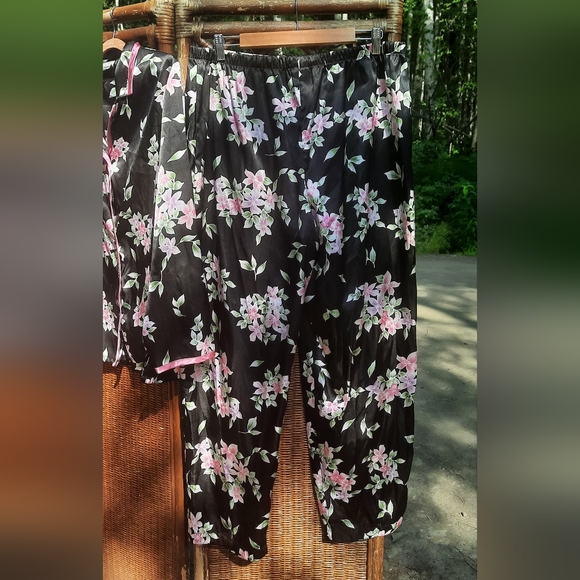 Secret Treasures Floral Pajama Pants Set - Picture 4 of 9
